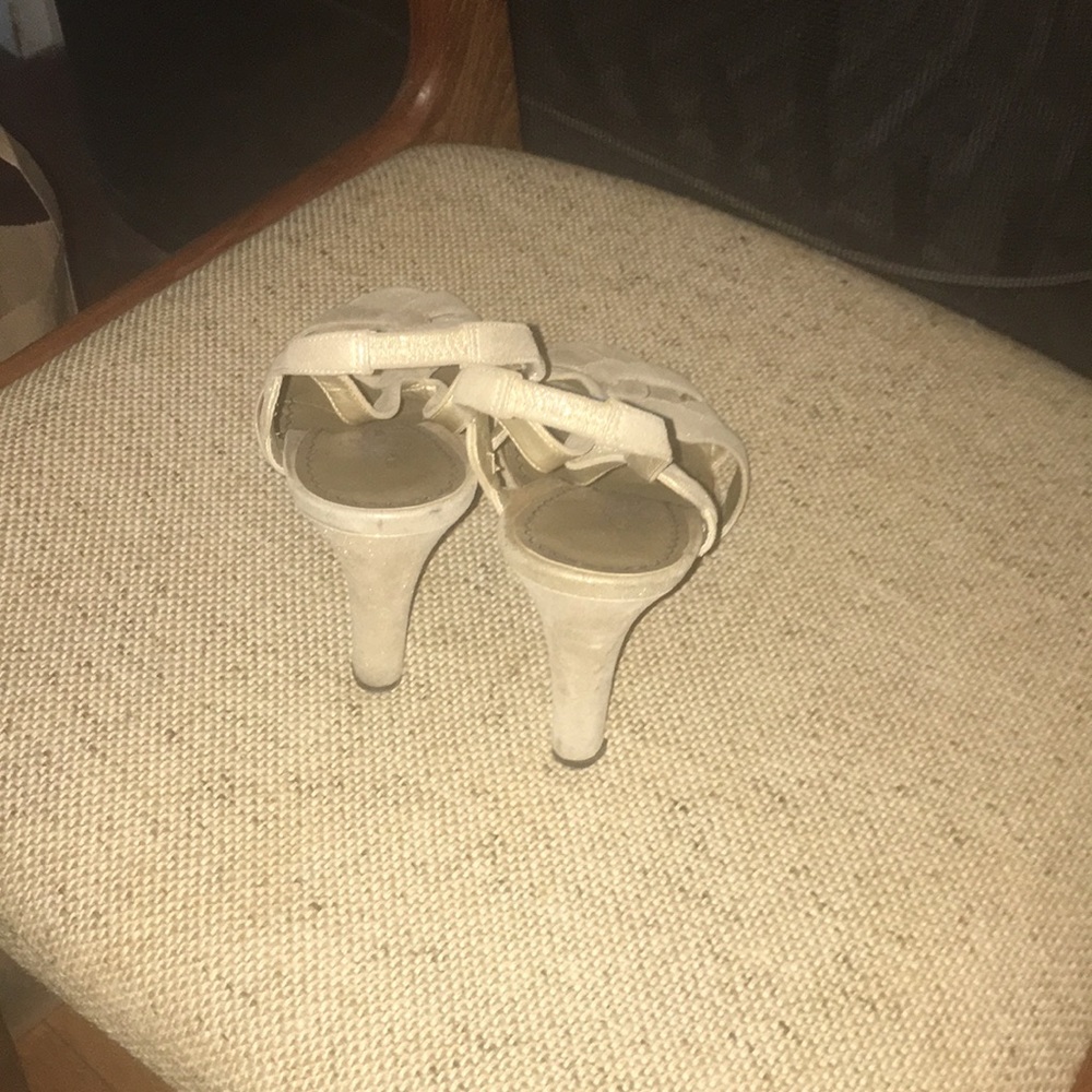 Heels - Picture 2 of 2